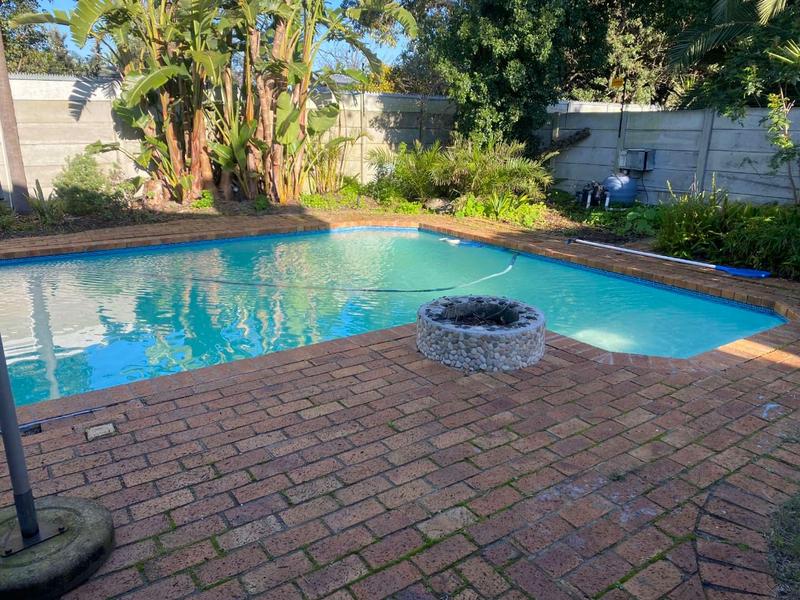 4 Bedroom Property for Sale in Amandelrug Western Cape